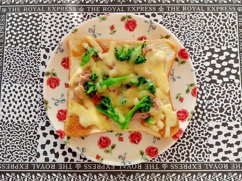 ブロッコリーピザトーストその2